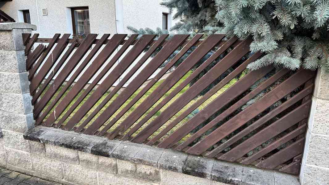 Plot, resp. plotová pole (jekl + dřevo) - foto 2