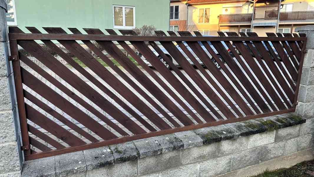 Plot, resp. plotová pole (jekl + dřevo) - foto 9