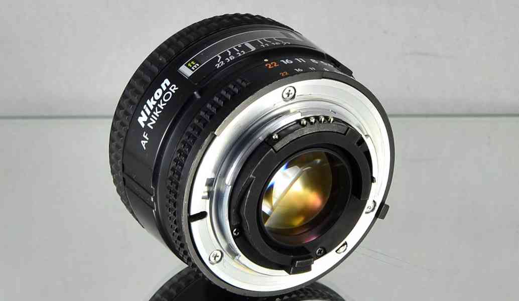 Nikon AF NIKKOR 35mm 1:2 D **Skylight FILTR - foto 4