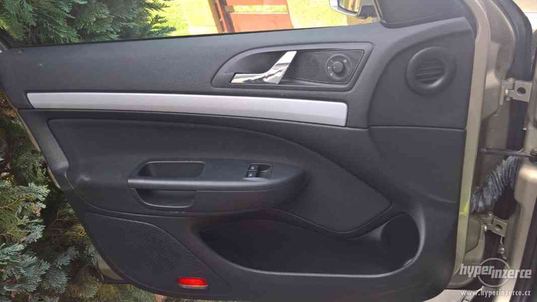 Škoda Octavia II 1.6 MPi 74kW - 49000 km - ČR !! TEMPOMAT - foto 12