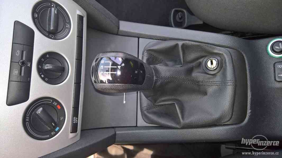 Škoda Octavia II 1.6 MPi 74kW - 49000 km - ČR !! TEMPOMAT - foto 14