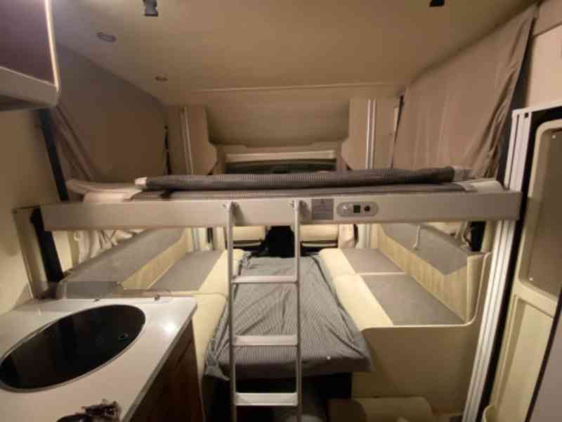 Obytný vůz RIMOR Seal 67 plus model 2021 - foto 13