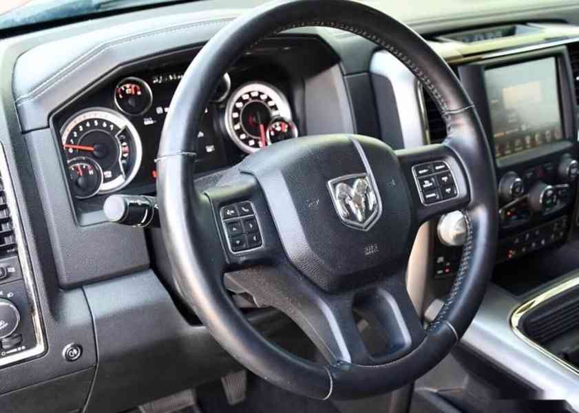 Dodge Ram 1500 5.7 V8 HEMI SPORT NAVI KAMERA - foto 15