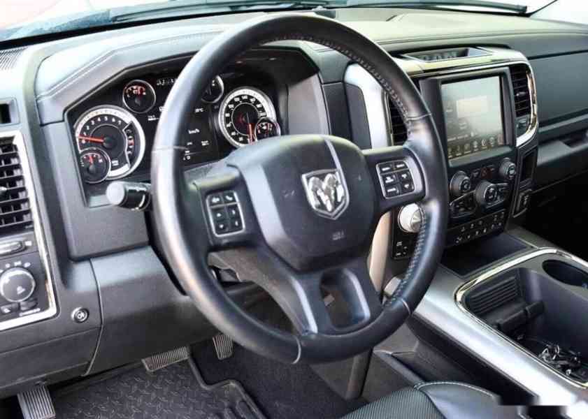 Dodge Ram 1500 5.7 V8 HEMI SPORT NAVI KAMERA - foto 14