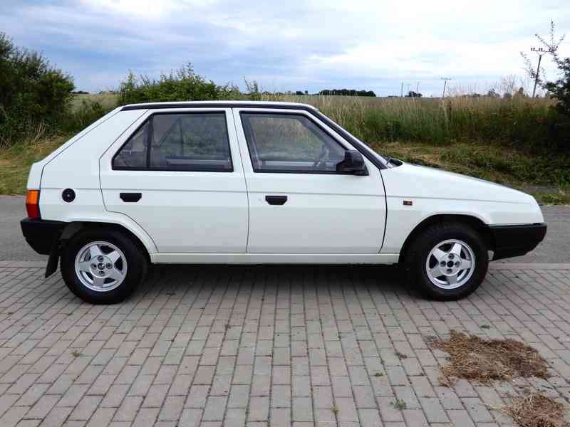 Škoda Favorit 135L, 1990, najeto 25.000km - foto 4