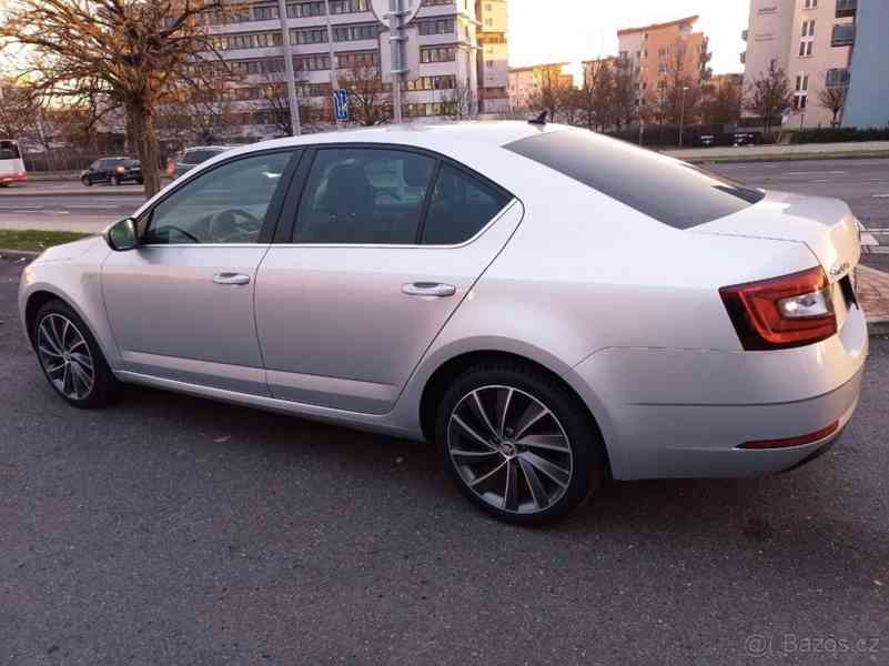 Škoda Octavia 2,0   110 kW DSG L&K rv 3/2019 - foto 23