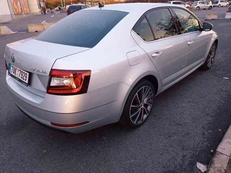 Škoda Octavia 2,0   110 kW DSG L&K rv 3/2019 - foto 6