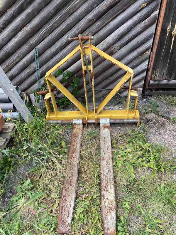 paletizační vidle za traktor - foto 1