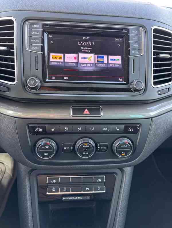 Volkswagen Sharan 2,0TDI Allstar 110kw - foto 15