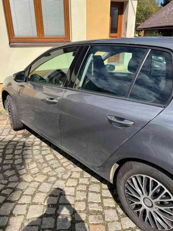 Volkswagen Golf 1,6   r.v 2010. tdi 77kw - foto 3