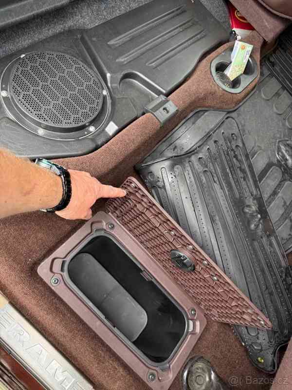 Dodge RAM 5,7 HEMI LONGHORN odpočet DPH - foto 16