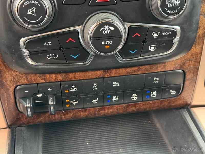 Dodge RAM 5,7 HEMI LONGHORN odpočet DPH - foto 13