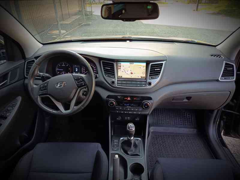 HYUNDAI Tucson 1,7CRDi Comfort ČR 1 majitel  - foto 12