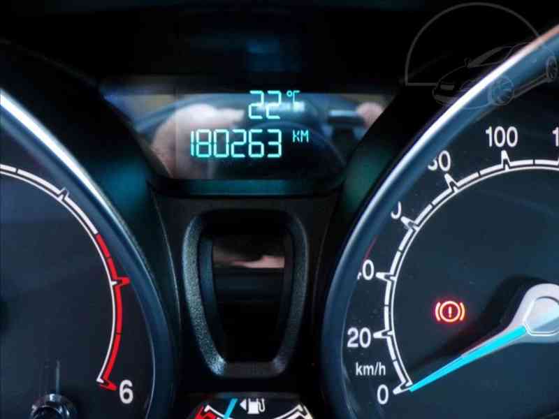 Ford B-Max 1,6 TDCi TITANIUM-HNED ODJÍŽDÍTE - foto 6