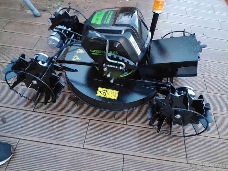 Sekačka GREENWORKS na dálkové ovládání pro extrémní svahy - foto 3