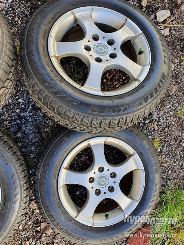 zimní Alu kola Opel Alfa 5x110 6.5jx15 et38 pneu Bridgestone - foto 5