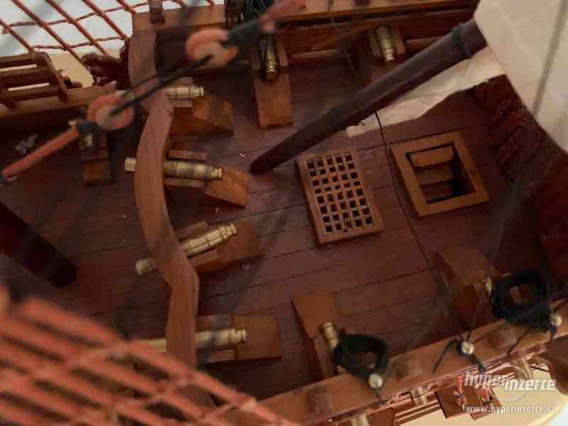 Dřevěný model lodi Sovereign of the Seas 1630 - foto 2