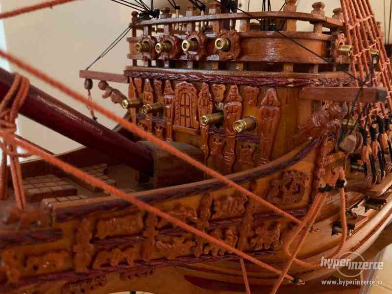 Dřevěný model lodi Sovereign of the Seas 1630 - foto 7
