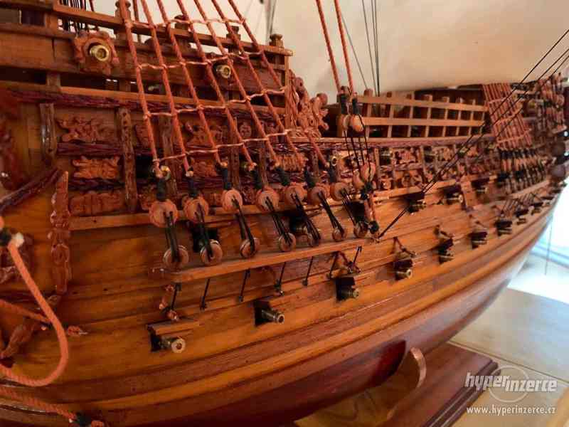 Dřevěný model lodi Sovereign of the Seas 1630 - foto 10