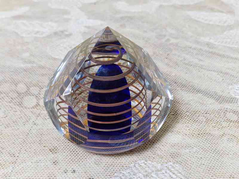 Broušený objekt těžítko se spirálou Stanislav Libeňský - foto 2