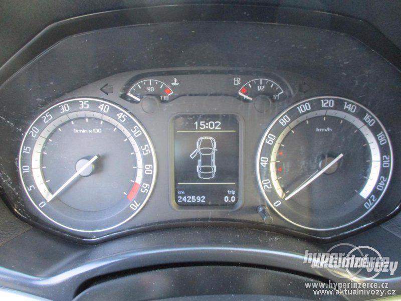 Škoda Octavia 2.0, benzín, rok 2006, kůže - foto 20