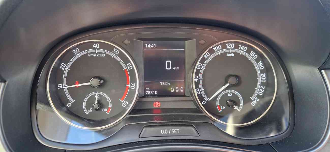 Škoda Fabia Com 1.0 TSI*STYLE*CZ*KOLA*Servis, - foto 9