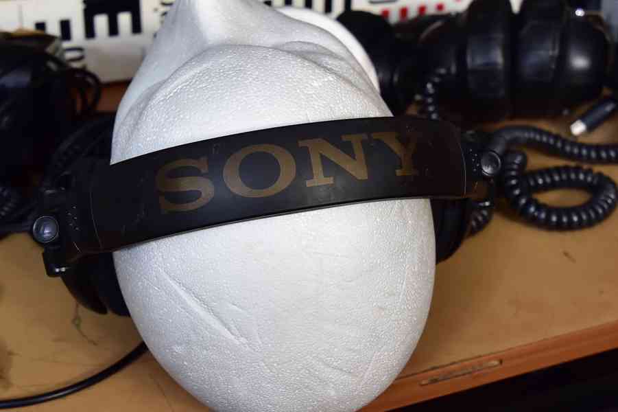SONY MDR-V500 kvalitní stereo sluchátka - foto 2