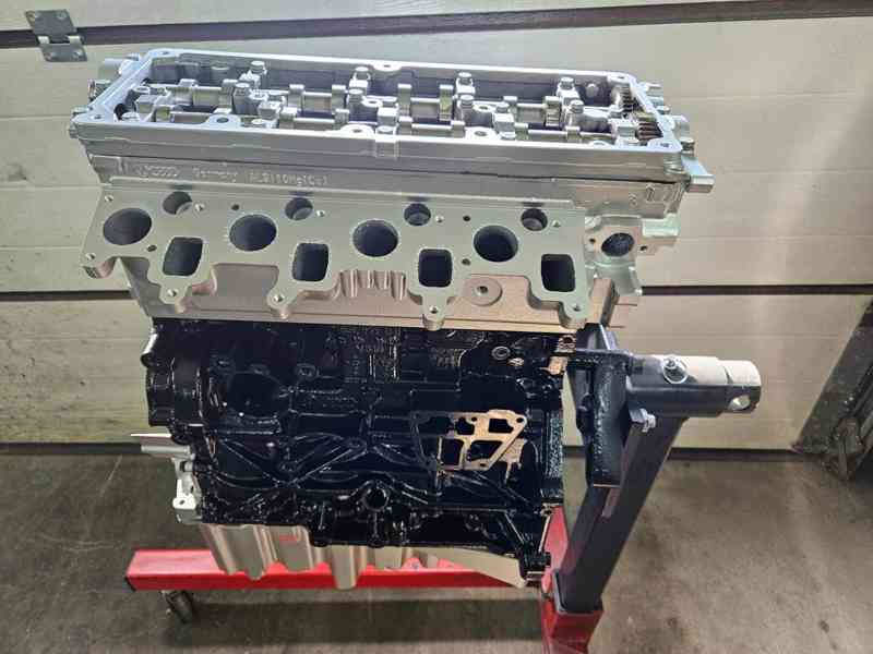 Motor pre Audi A4 A5 Q5 - foto 3