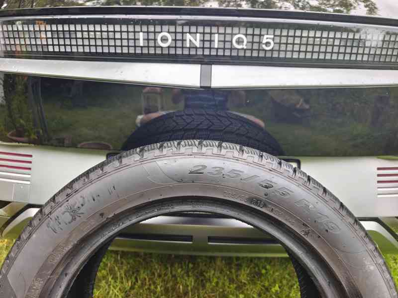 Zimní pneu Pirelli R19 Scorpion - foto 3