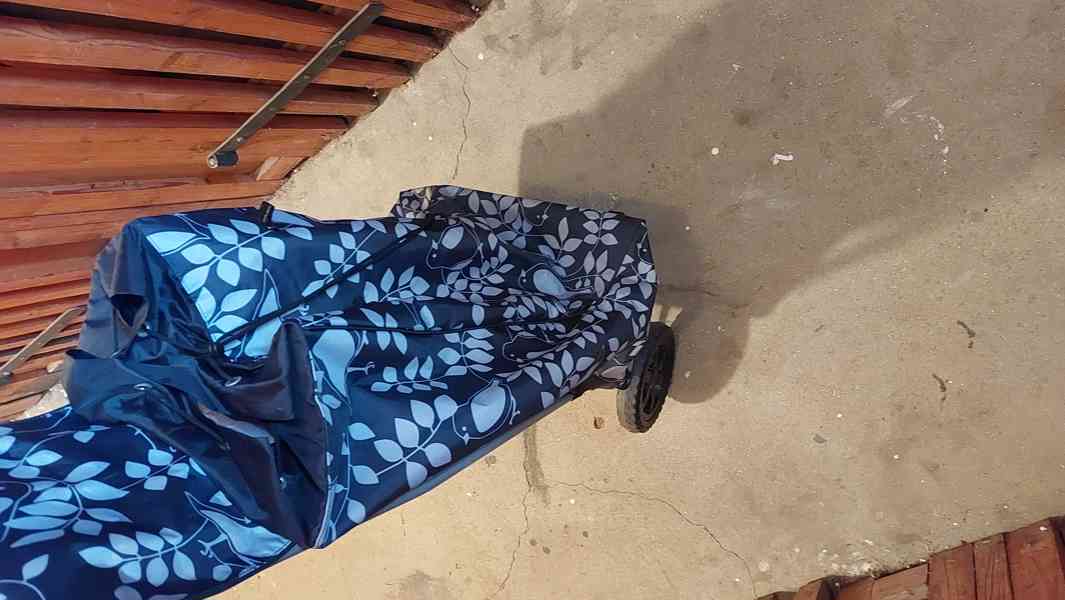 Nákupní taška na kolečkách (IKEA) pro seniory - foto 2