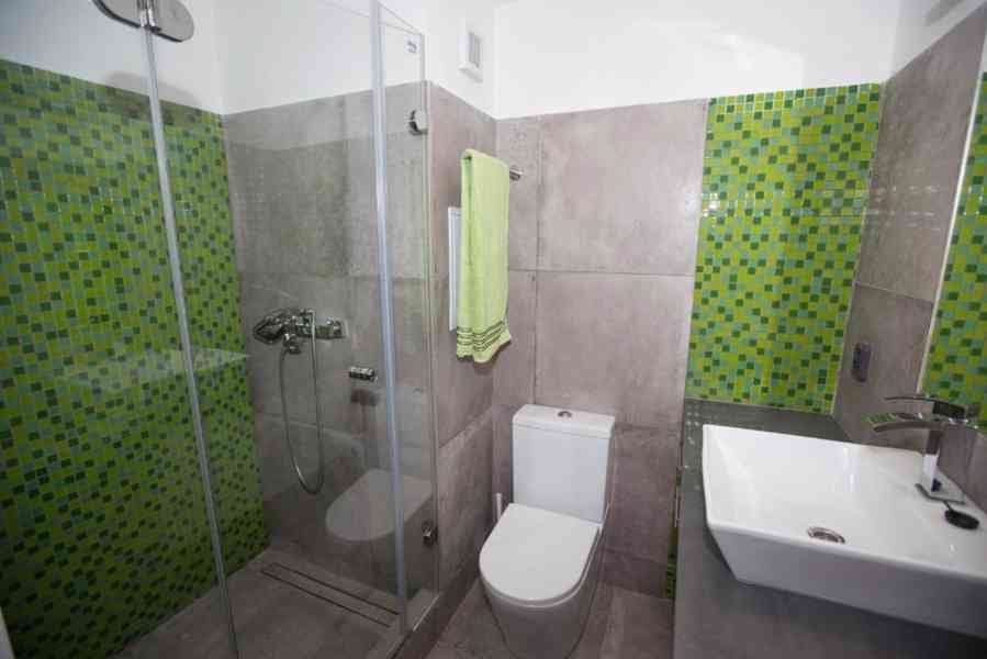 Pronajmu zrekonstruovaný byt 1+kk 36 m2 ve Slaném - foto 2