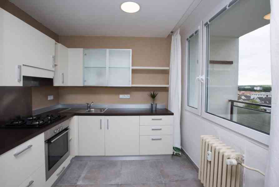 Pronajmu zrekonstruovaný byt 1+kk 36 m2 ve Slaném - foto 4