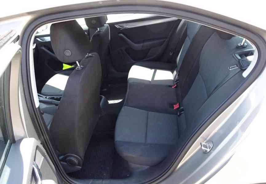 Škoda Octavia 1.6 TDI r.v.2015 (66 kw) serviska ČR - foto 15