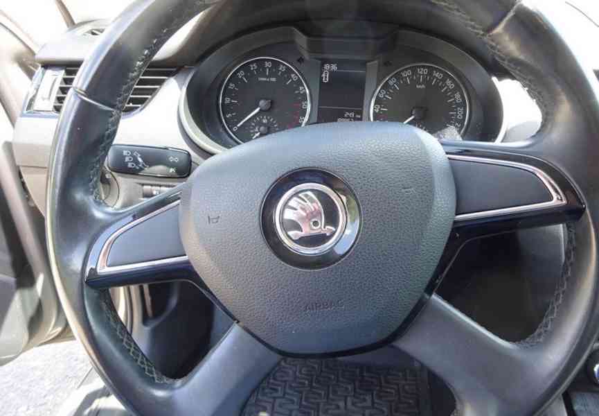 Škoda Octavia 1.6 TDI r.v.2015 (66 kw) serviska ČR - foto 8