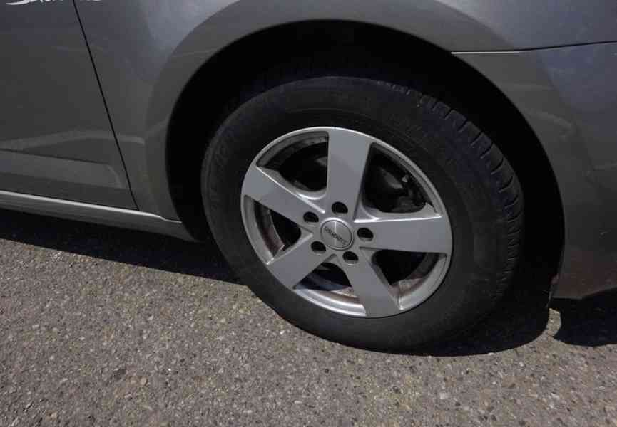 Škoda Octavia 1.6 TDI r.v.2015 (66 kw) serviska ČR - foto 18