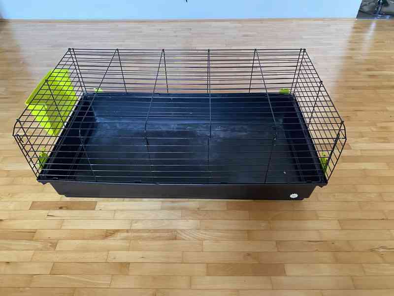Prostorná klec pro králíka nebo morče (100 × 55 cm)  - foto 1