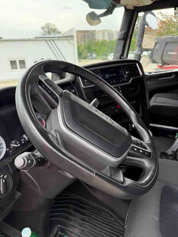 Skláěpcí návěs SCHWARZMÜLLER 29 m3 s el.plachtou + IVECO 510 - foto 10