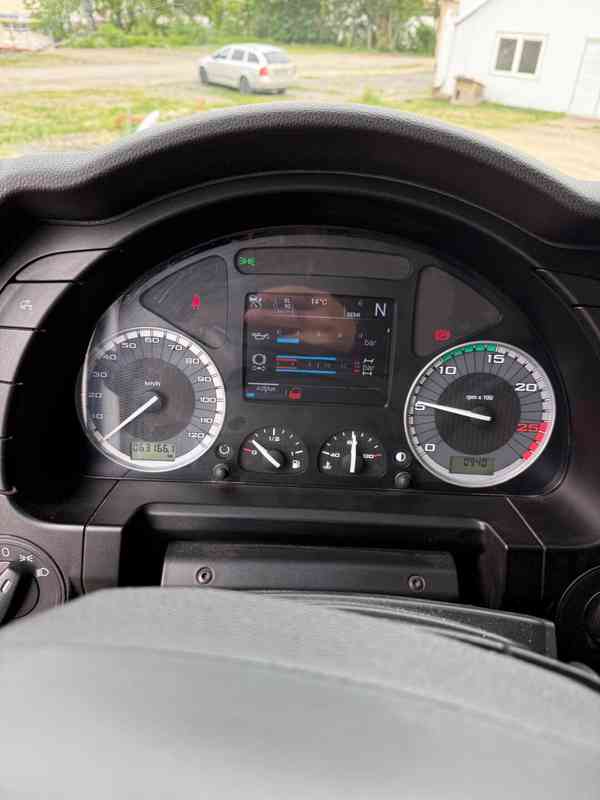 Skláěpcí návěs SCHWARZMÜLLER 29 m3 s el.plachtou + IVECO 510 - foto 9
