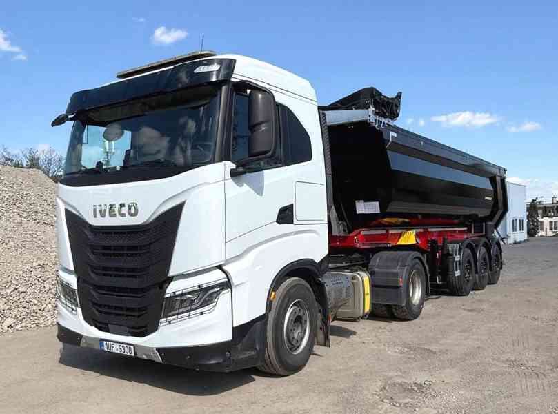 Skláěpcí návěs SCHWARZMÜLLER 29 m3 s el.plachtou + IVECO 510 - foto 2