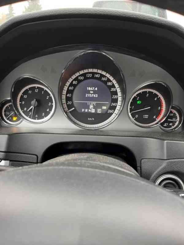 Mercedes-Benz Třídy E 350 CDI - Cabrio - foto 9
