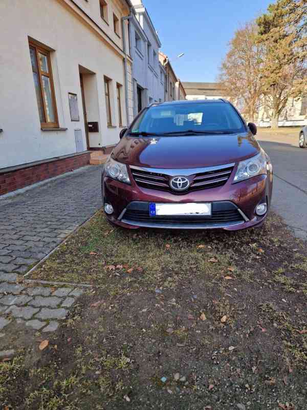 Toyota Avensis 1,8   3/2012, 108 kW, automa - foto 1