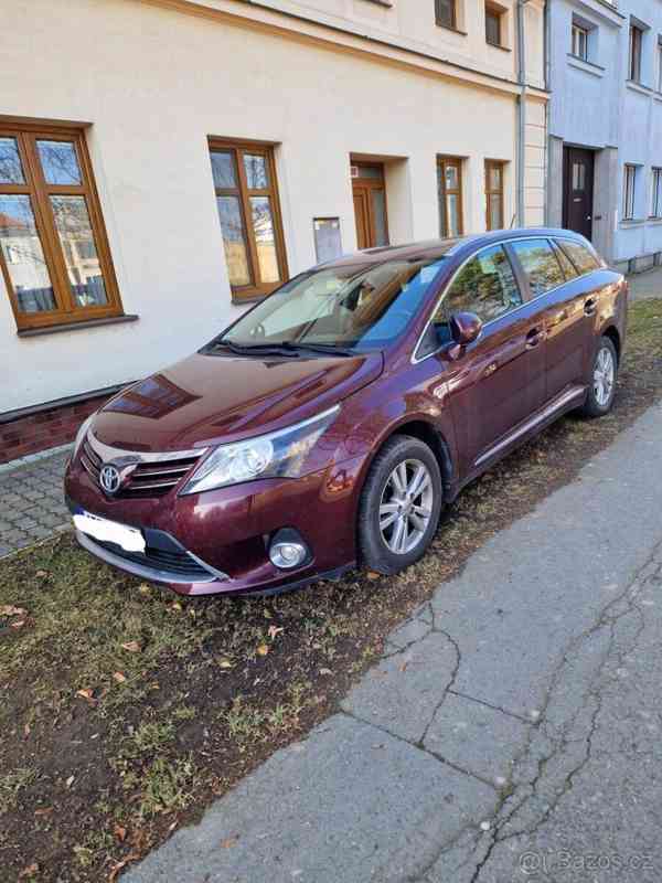 Toyota Avensis 1,8   3/2012, 108 kW, automa - foto 2