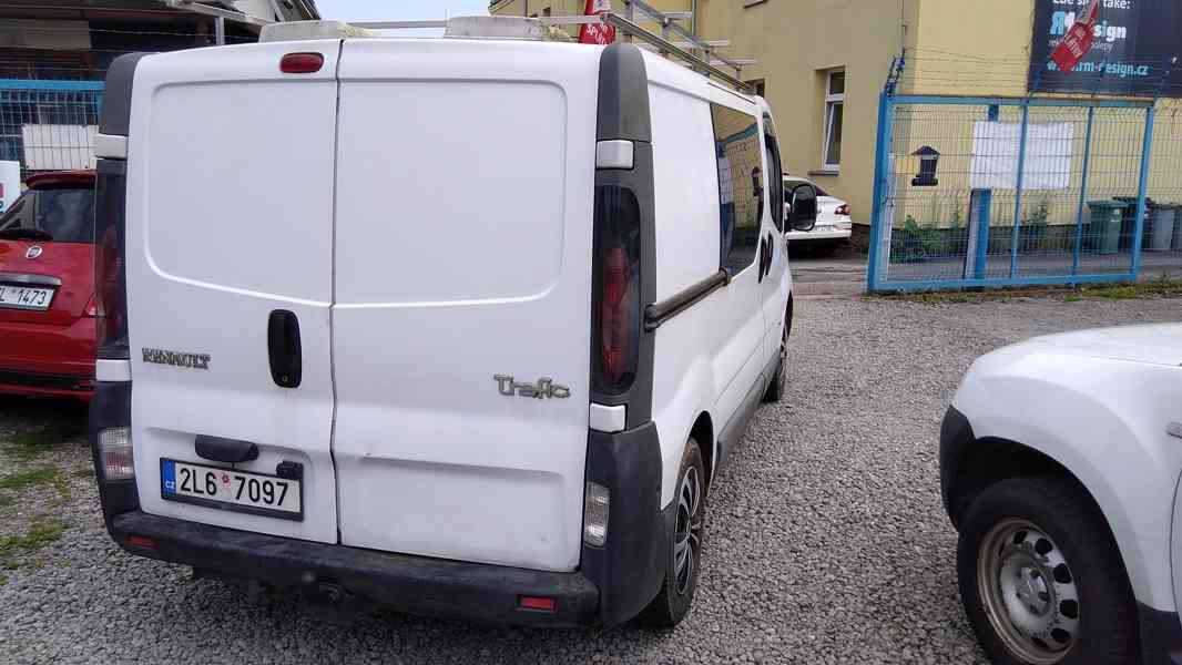 RENAULT Trafic Campervan 1,9DTi  3-místný - foto 5