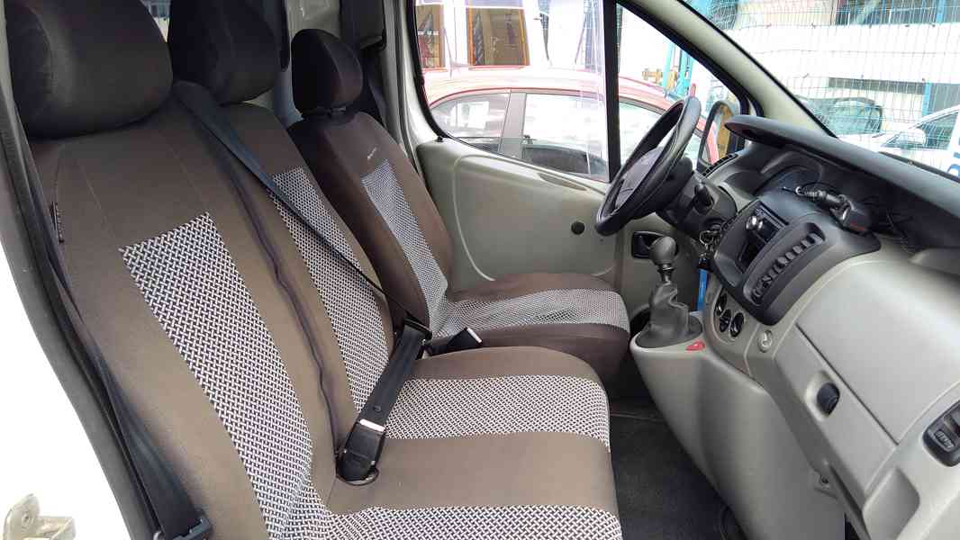 RENAULT Trafic Campervan 1,9DTi  3-místný - foto 7