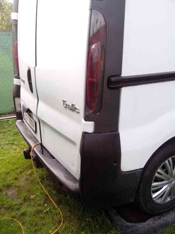 RENAULT Trafic Campervan 1,9DTi  3-místný - foto 44