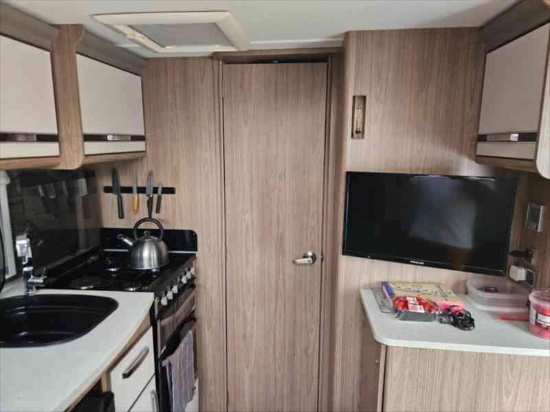 Ostatní Obytný přívěs Coachman VIP 545 - foto 9