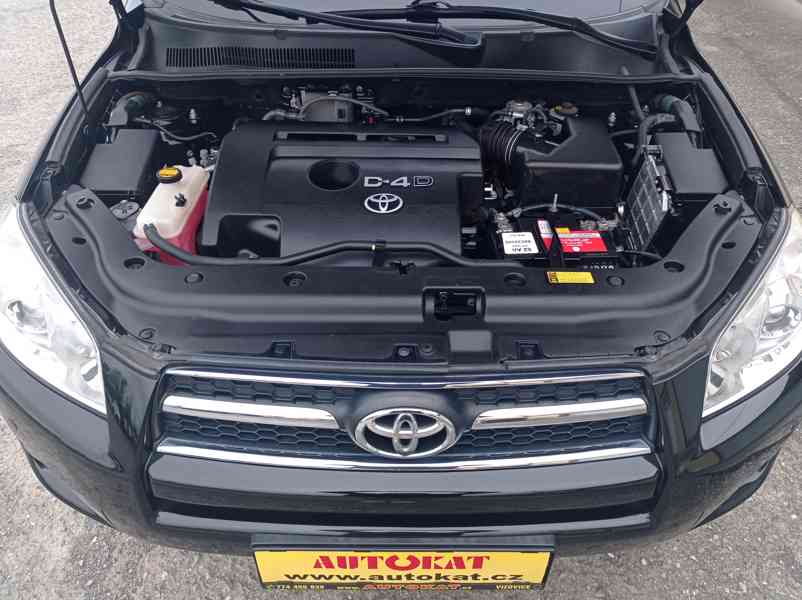 Toyota Rav4 2.2 D-4D 4x4/Výhřev/1Maj - foto 9