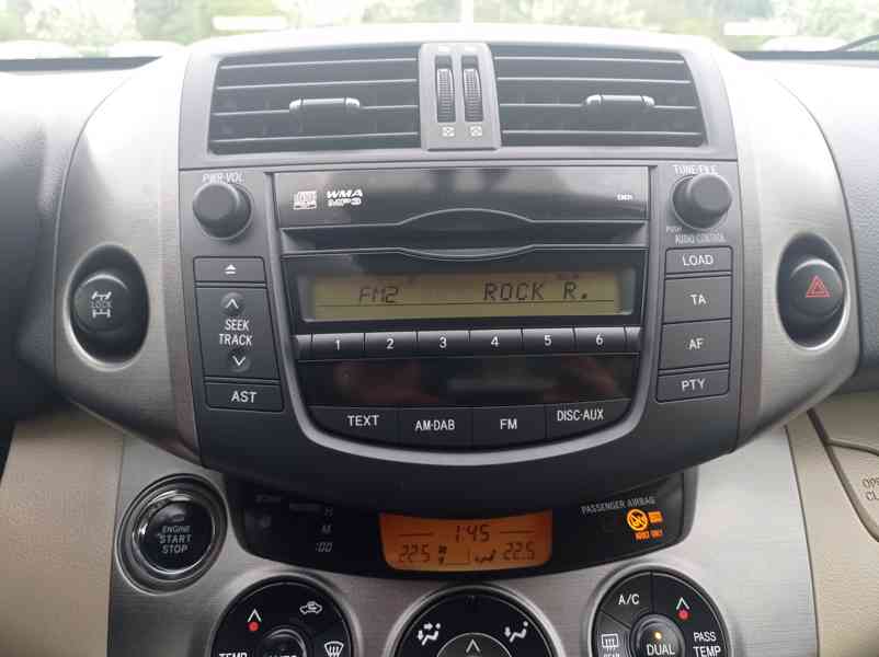 Toyota Rav4 2.2 D-4D 4x4/Výhřev/1Maj - foto 27