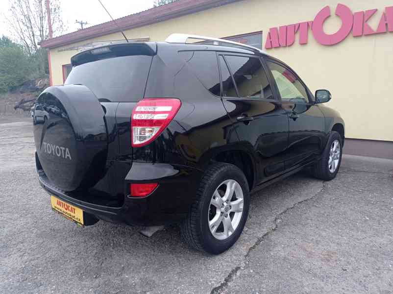 Toyota Rav4 2.2 D-4D 4x4/Výhřev/1Maj - foto 3