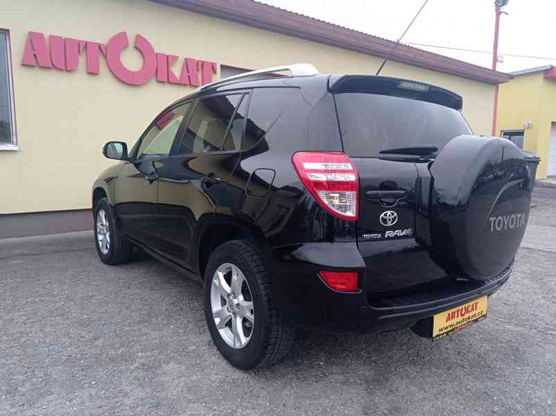 Toyota Rav4 2.2 D-4D 4x4/Výhřev/1Maj - foto 5